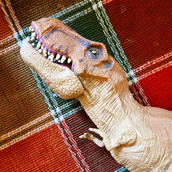 Jurassic World chomping T-Rex/ Tyrannosaurus Jurassic Park JW 2015 16 in. - Picture 4 of 10